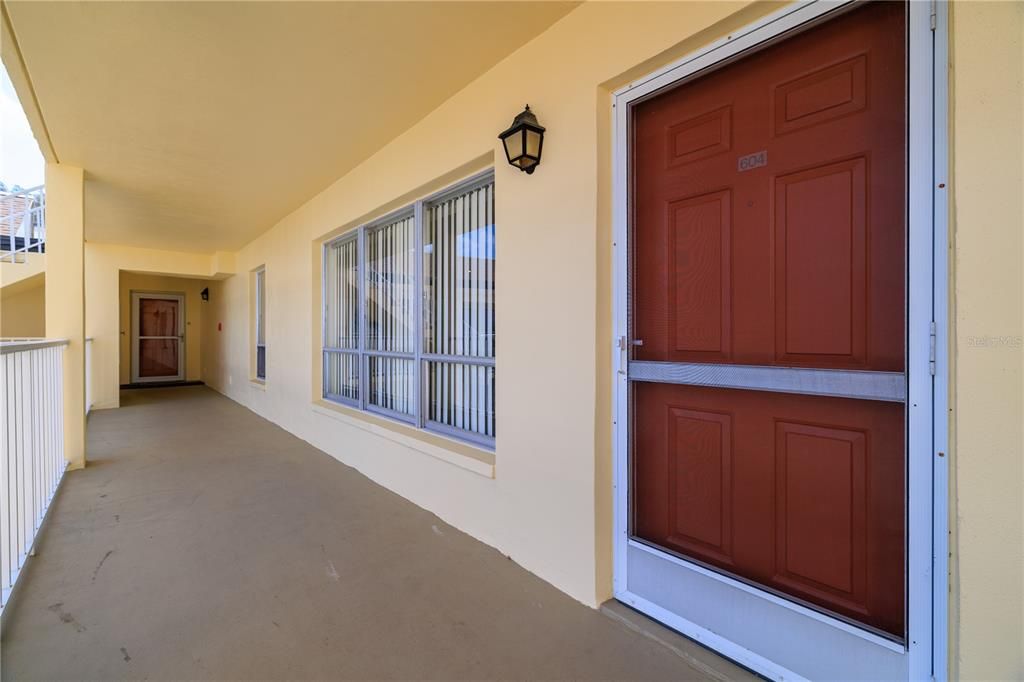 En Venta: $299,900 (2 camas, 2 baños, 1055 Pies cuadrados)