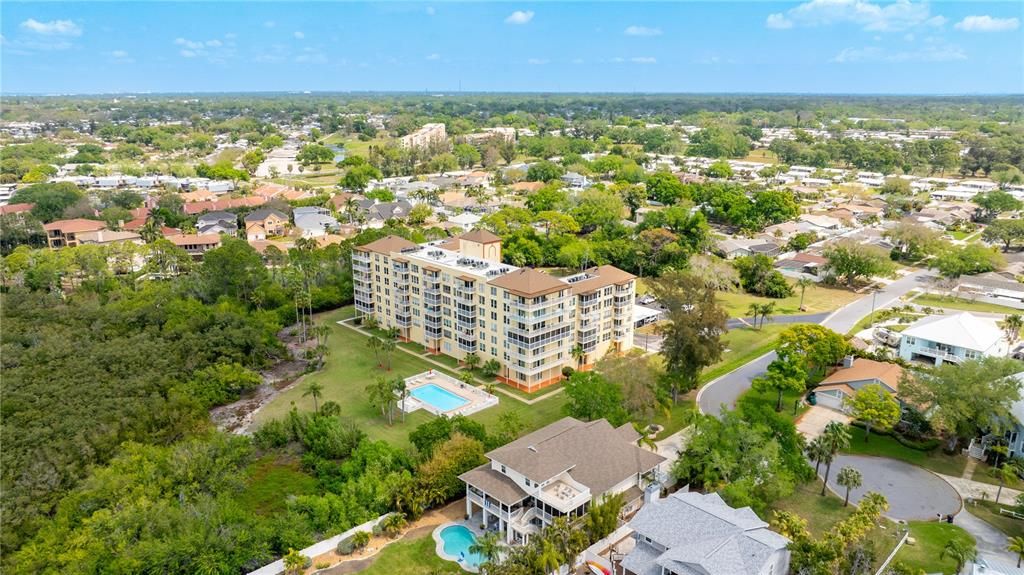 En Venta: $299,900 (2 camas, 2 baños, 1055 Pies cuadrados)