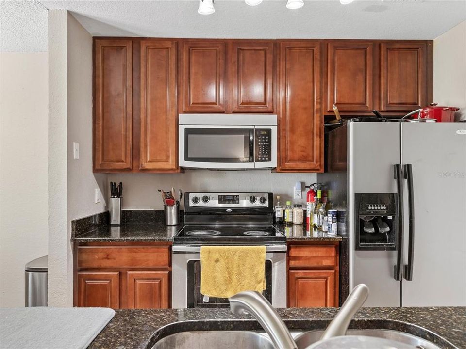 For Rent: $1,900 (3 beds, 2 baths, 1157 Square Feet)
