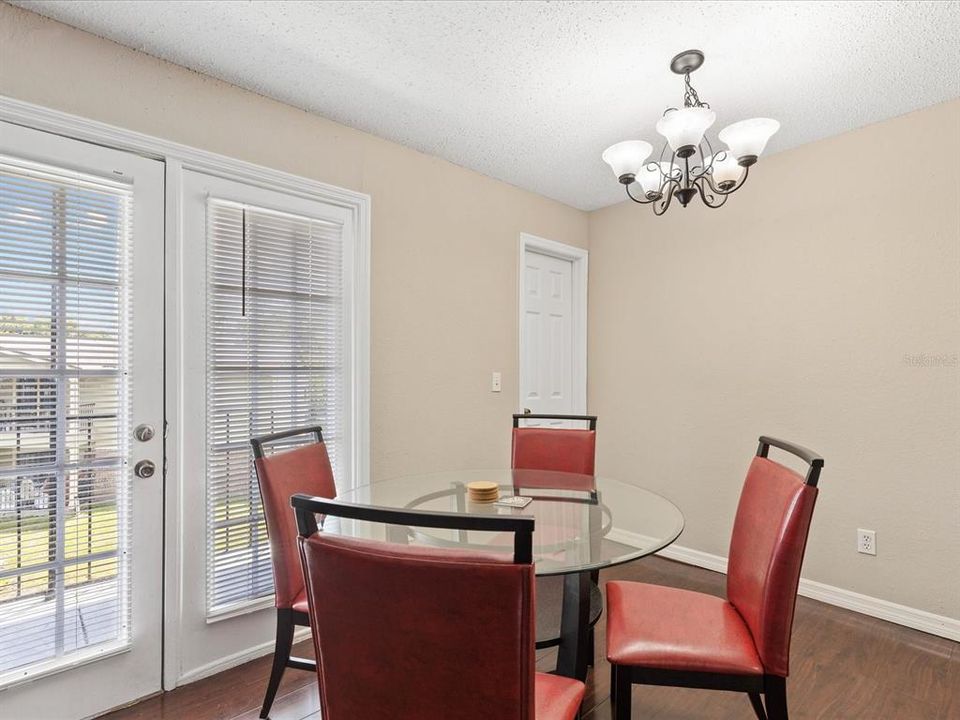 For Rent: $1,900 (3 beds, 2 baths, 1157 Square Feet)