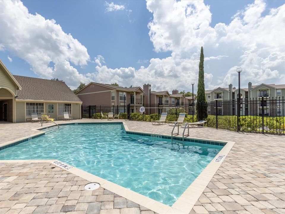 For Rent: $1,900 (3 beds, 2 baths, 1157 Square Feet)