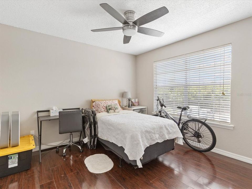 For Rent: $1,900 (3 beds, 2 baths, 1157 Square Feet)