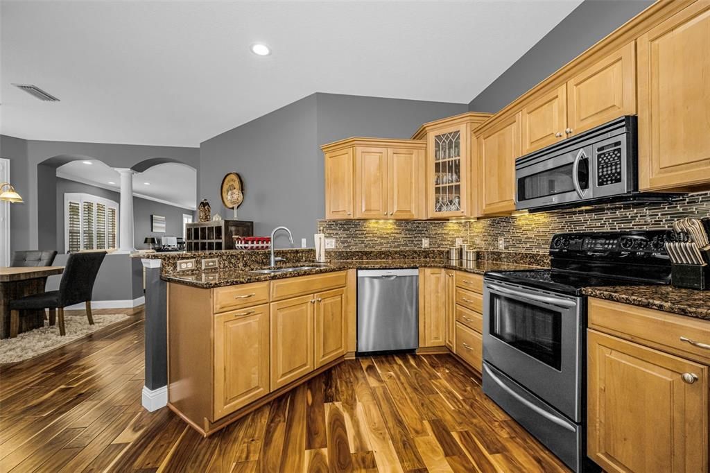 En Venta: $398,000 (3 camas, 2 baños, 1720 Pies cuadrados)