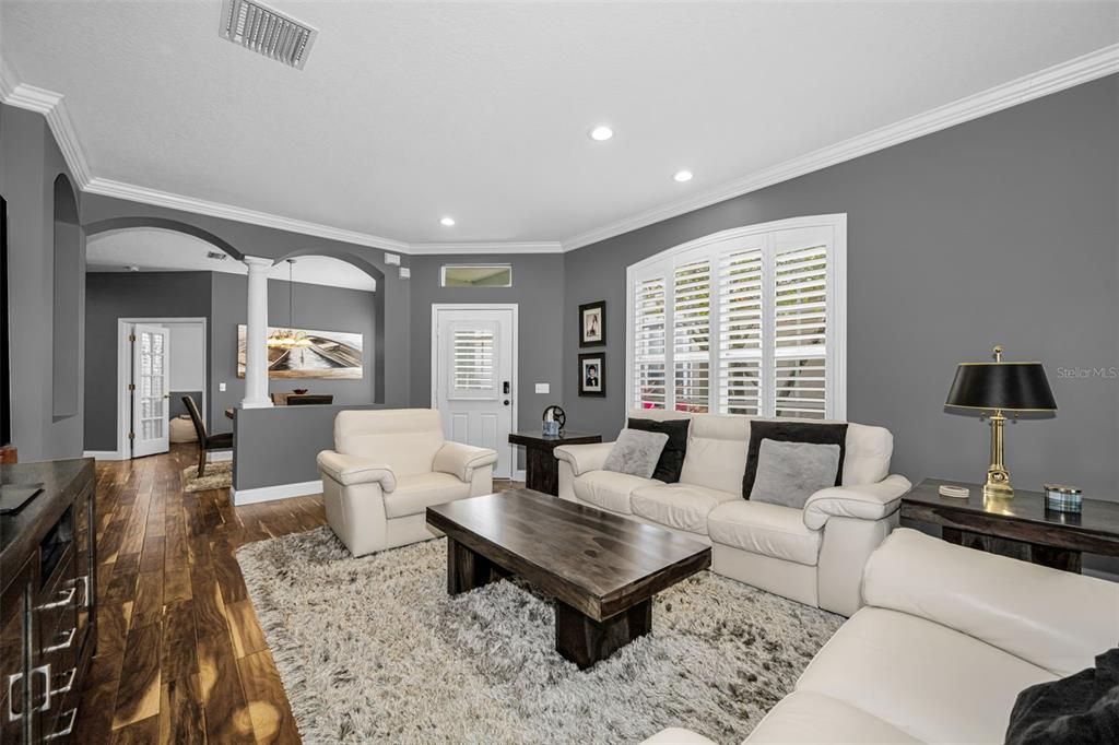 En Venta: $398,000 (3 camas, 2 baños, 1720 Pies cuadrados)