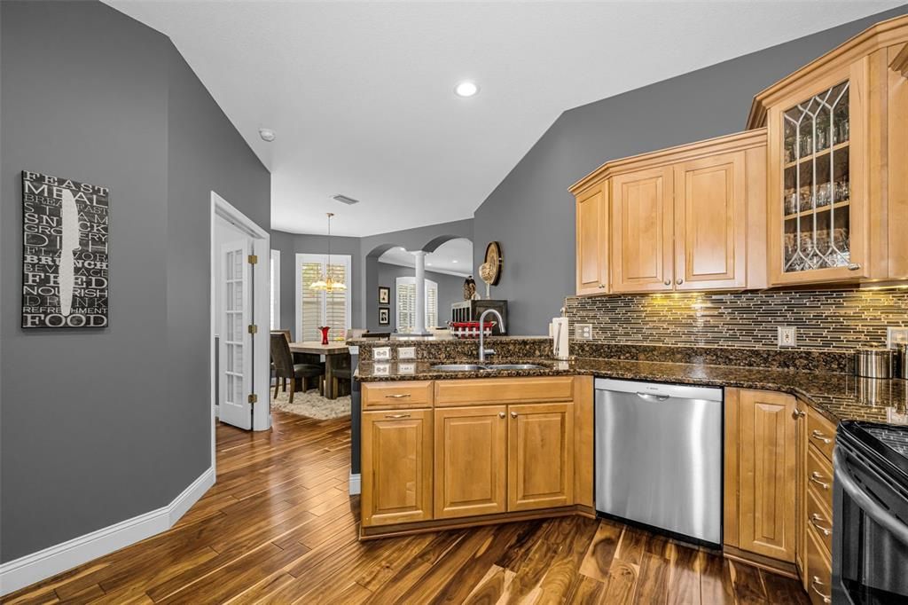 En Venta: $398,000 (3 camas, 2 baños, 1720 Pies cuadrados)