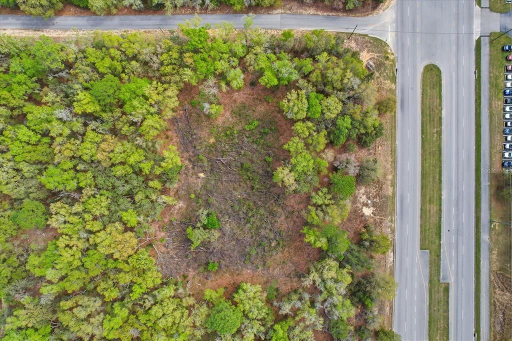 待售: $675,000 (1.98 acres)