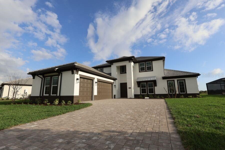 Recently Sold: $1,195,079 (4 beds, 4 baths, 4661 Square Feet)