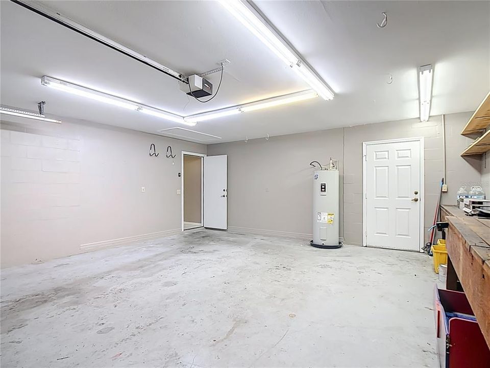 待售: $325,000 (3 贝兹, 2 浴室, 1704 平方英尺)
