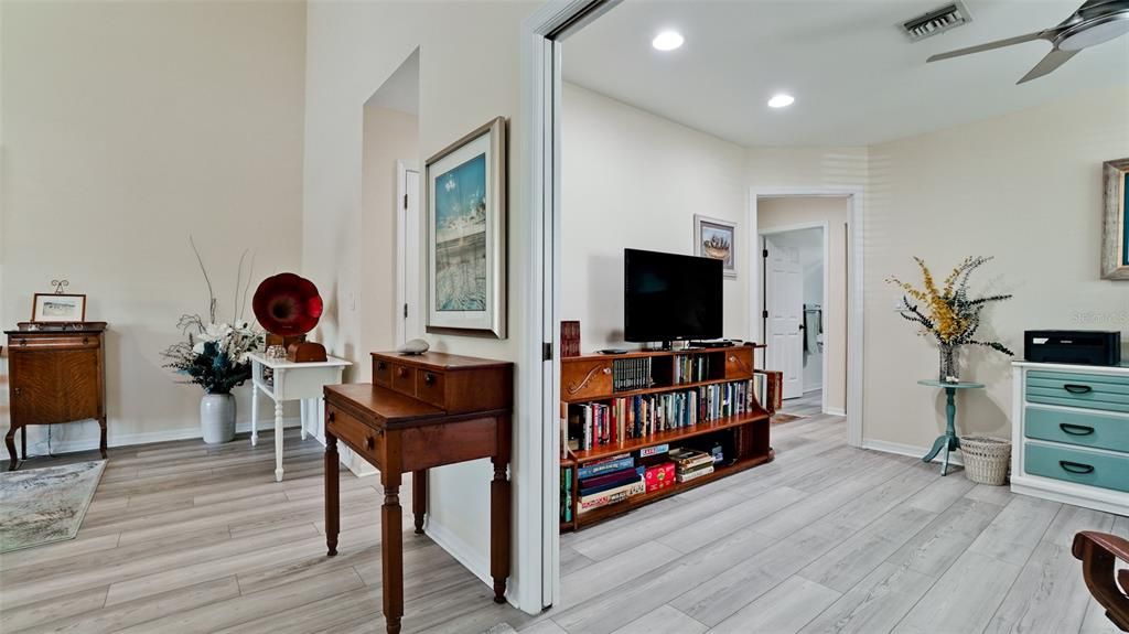 En Venta: $579,000 (2 camas, 2 baños, 1463 Pies cuadrados)