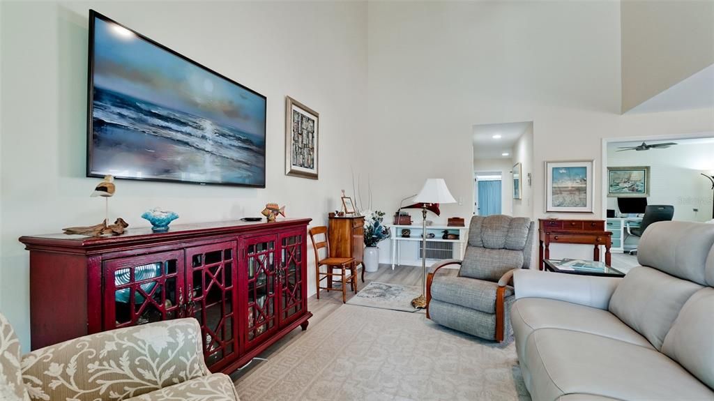 En Venta: $579,000 (2 camas, 2 baños, 1463 Pies cuadrados)