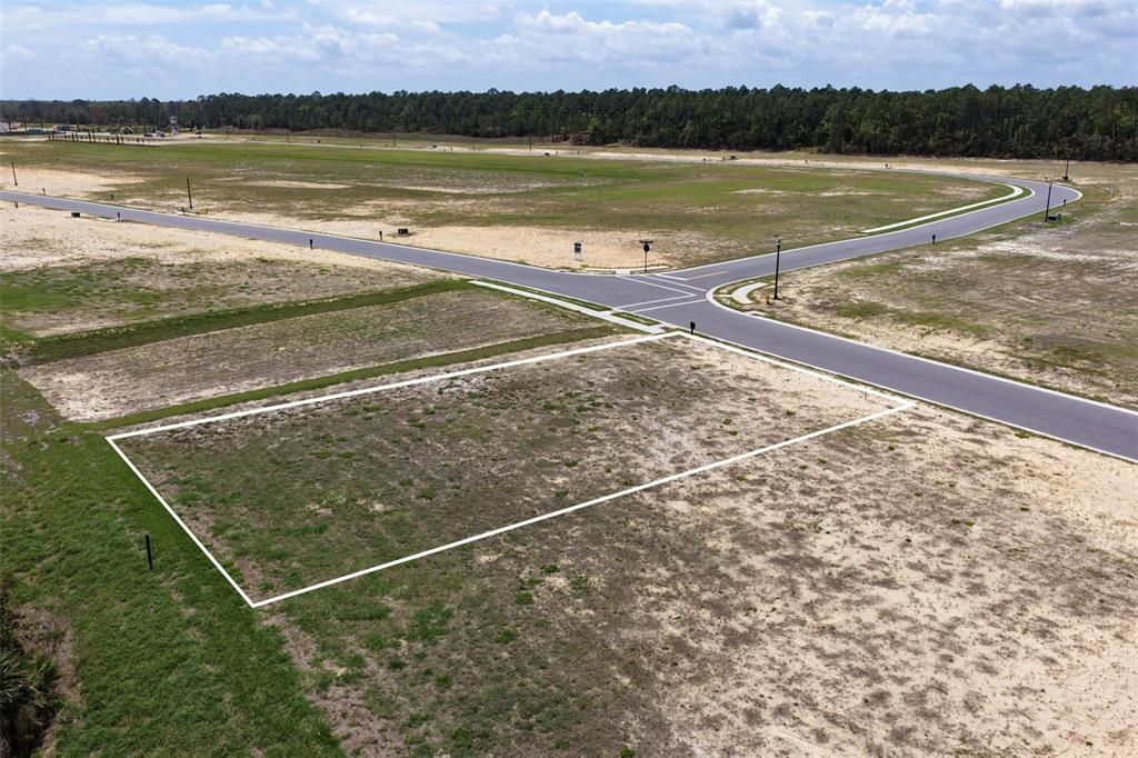 На продажу: $242,000 (0.29 acres)