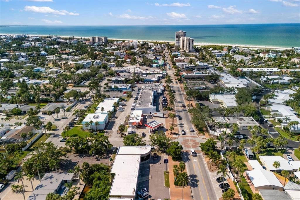 En Venta: $1,260,000 (0.46 acres)