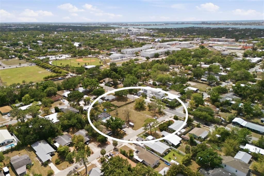 En Venta: $1,260,000 (0.46 acres)