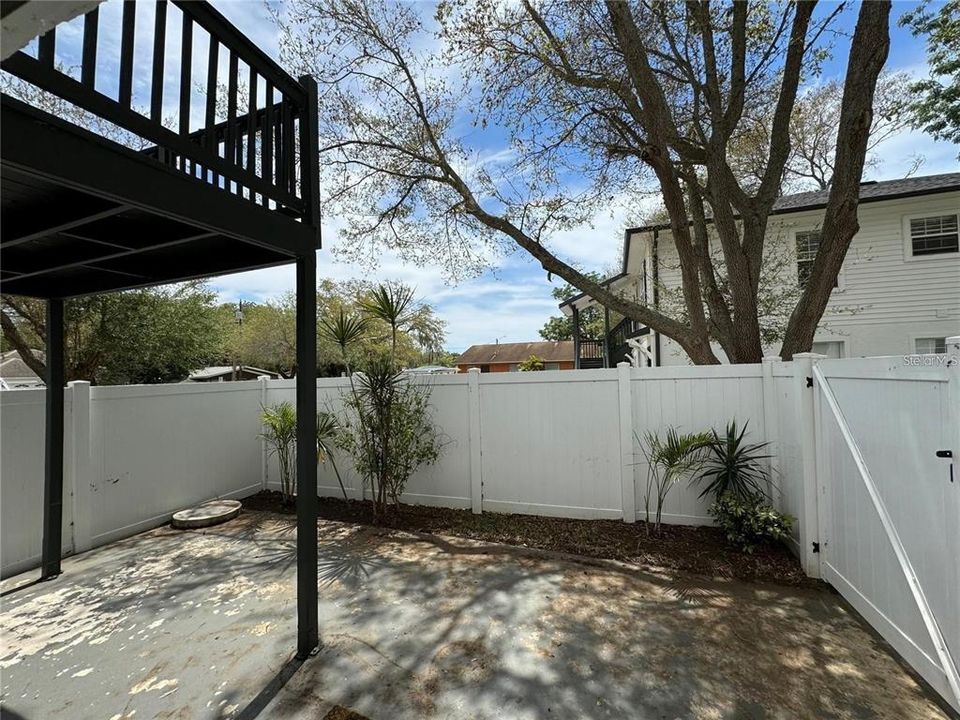 For Rent: $2,250 (2 beds, 2 baths, 1250 Square Feet)