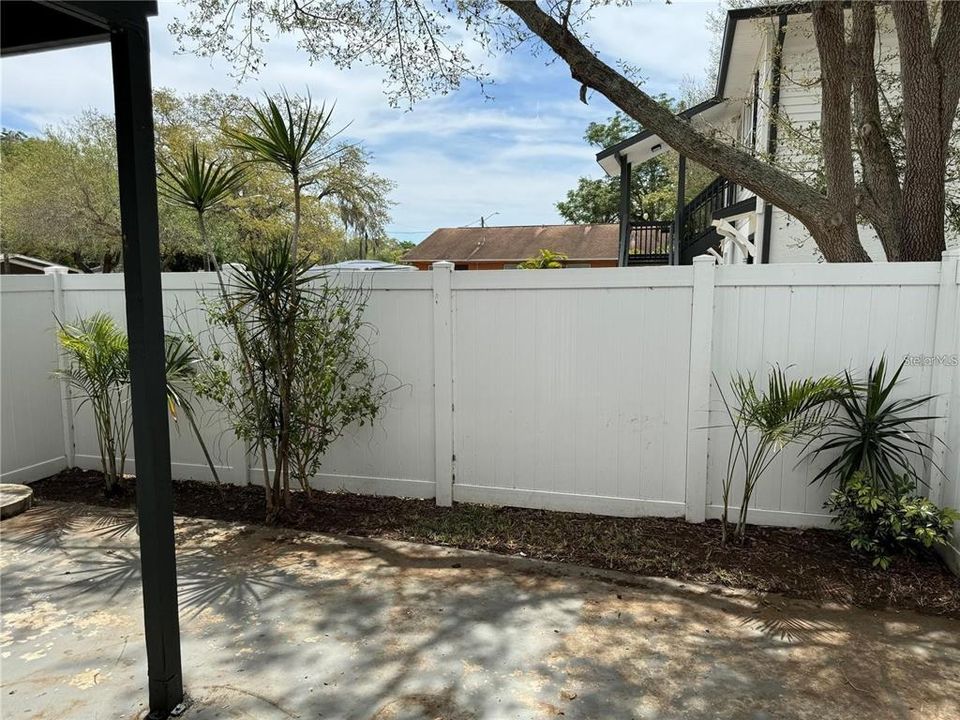 For Rent: $2,250 (2 beds, 2 baths, 1250 Square Feet)