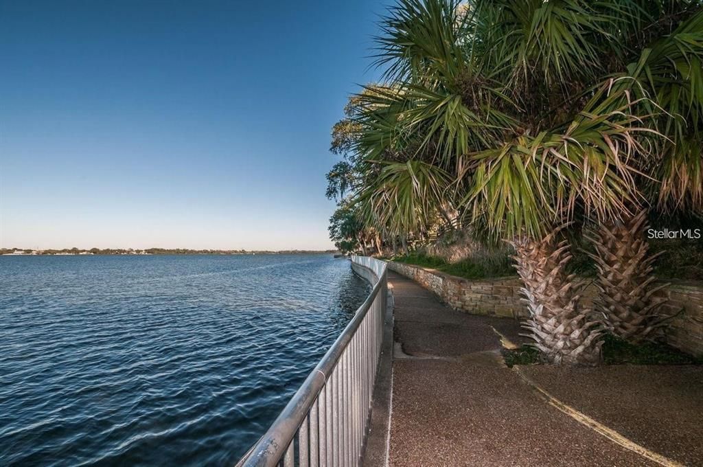 For Rent: $2,250 (2 beds, 2 baths, 1250 Square Feet)