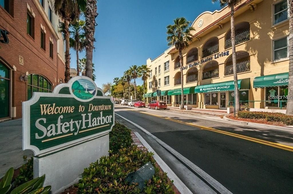 For Rent: $2,250 (2 beds, 2 baths, 1250 Square Feet)