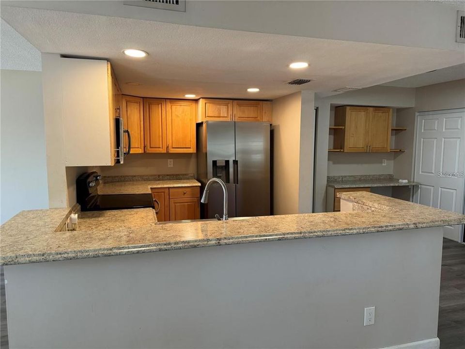 For Rent: $2,250 (2 beds, 2 baths, 1250 Square Feet)