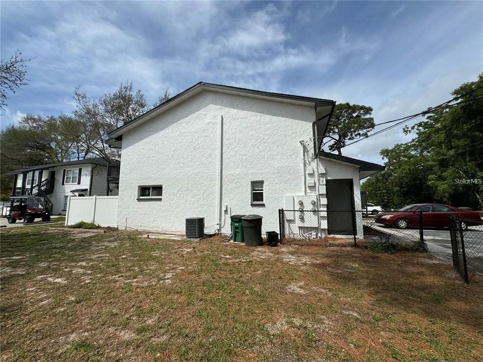 For Rent: $2,250 (2 beds, 2 baths, 1250 Square Feet)