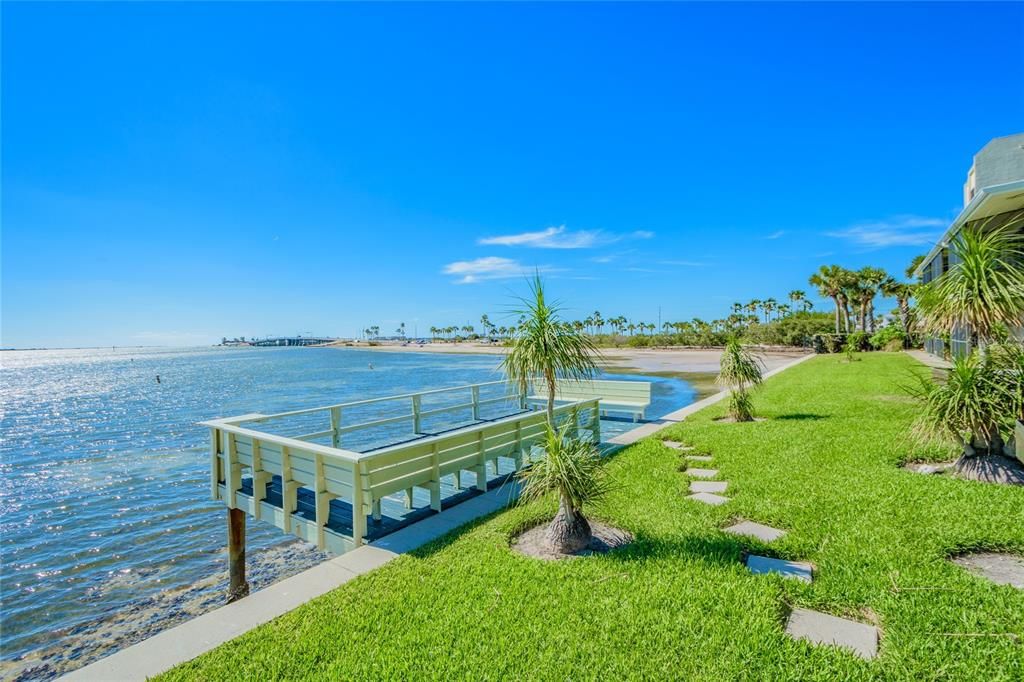 For Rent: $1,700 (0 beds, 1 baths, 430 Square Feet)