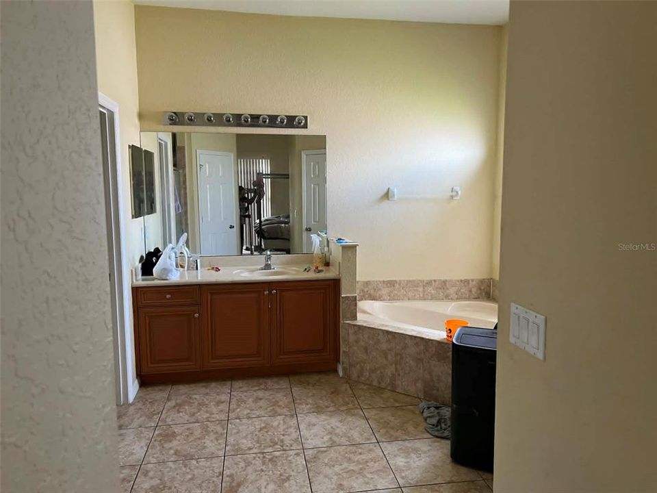 For Sale: $227,000 (3 beds, 2 baths, 1794 Square Feet)
