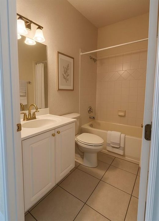 На продажу: $329,000 (2 спален, 2 ванн, 1665 Квадратных фут)