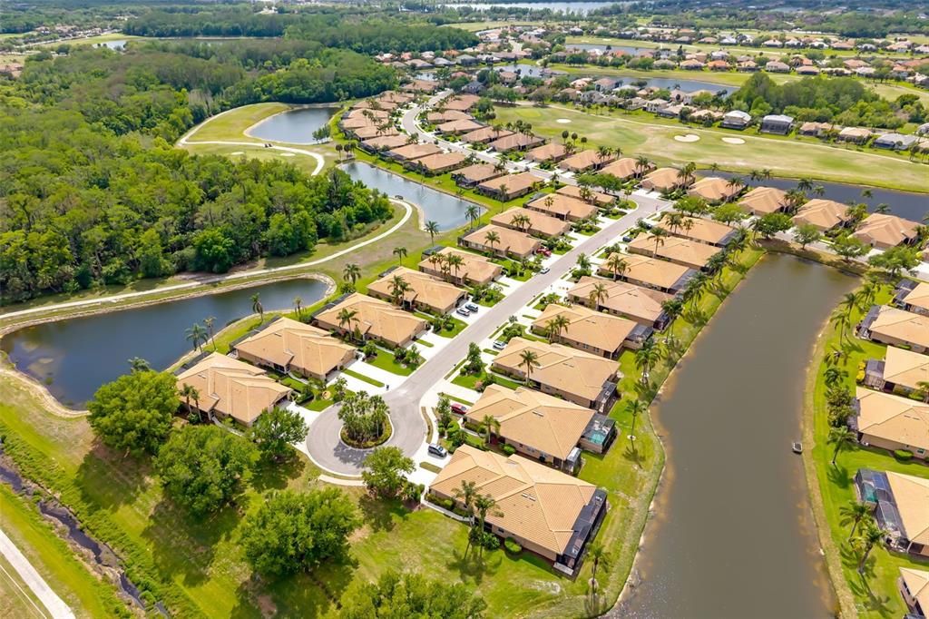 На продажу: $329,000 (2 спален, 2 ванн, 1665 Квадратных фут)