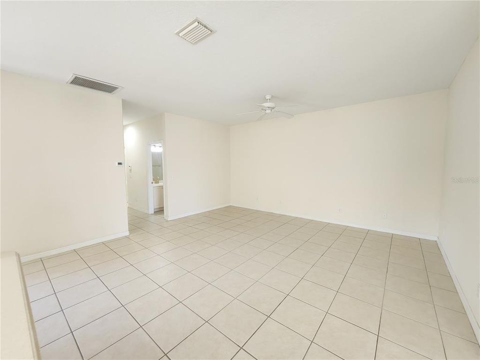 На продажу: $329,000 (2 спален, 2 ванн, 1665 Квадратных фут)