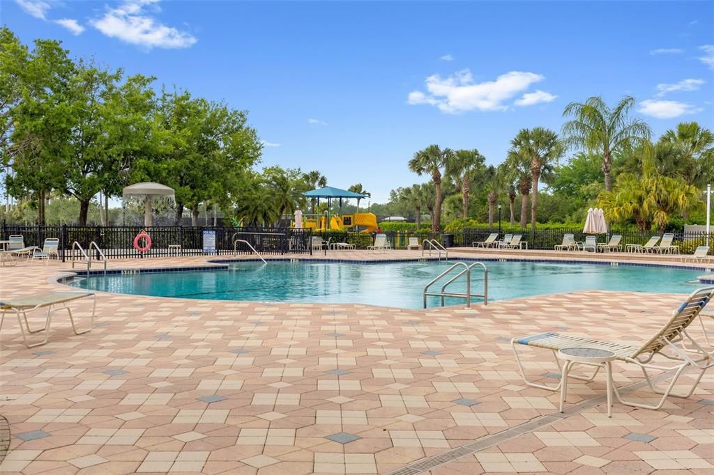 На продажу: $329,000 (2 спален, 2 ванн, 1665 Квадратных фут)