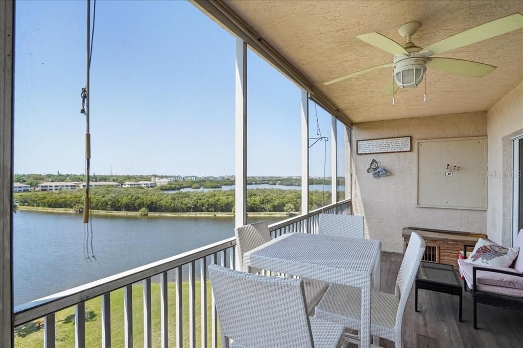 Active With Contract: $2,800 (3 beds, 2 baths, 1470 Square Feet)
