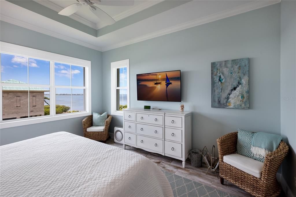 For Sale: $1,450,000 (3 beds, 3 baths, 2964 Square Feet)