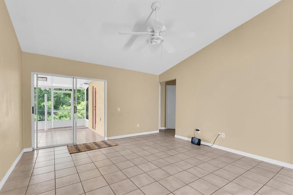 Active With Contract: $320,000 (3 beds, 2 baths, 1550 Square Feet)