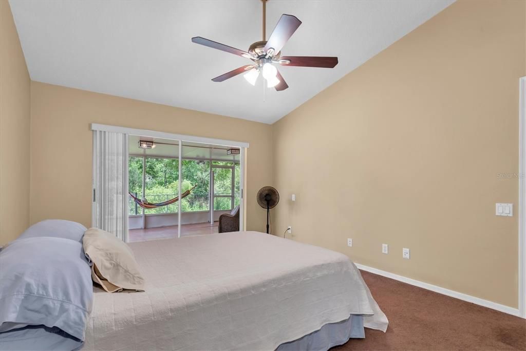 Active With Contract: $320,000 (3 beds, 2 baths, 1550 Square Feet)