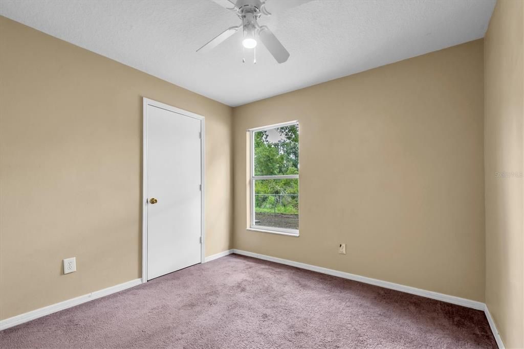 Active With Contract: $320,000 (3 beds, 2 baths, 1550 Square Feet)