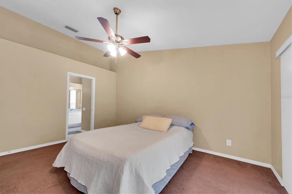 Active With Contract: $320,000 (3 beds, 2 baths, 1550 Square Feet)