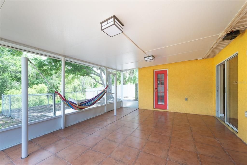 Active With Contract: $320,000 (3 beds, 2 baths, 1550 Square Feet)