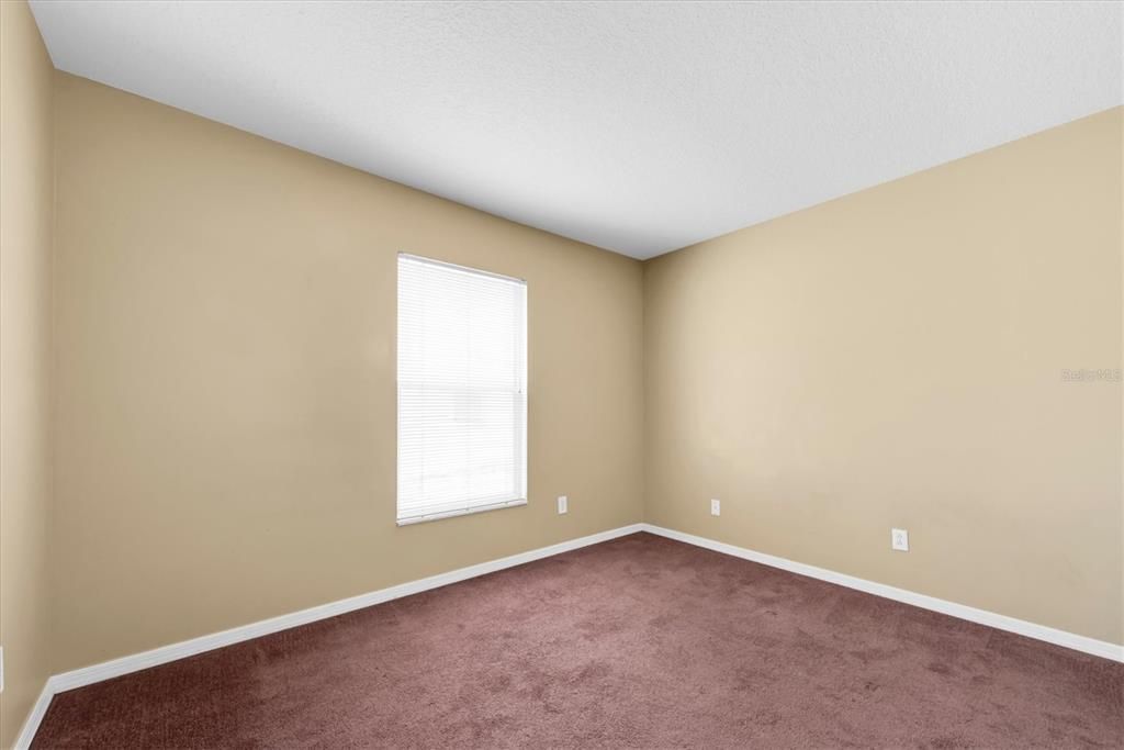 Active With Contract: $320,000 (3 beds, 2 baths, 1550 Square Feet)