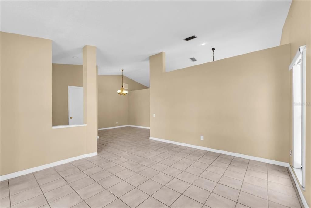 Active With Contract: $320,000 (3 beds, 2 baths, 1550 Square Feet)
