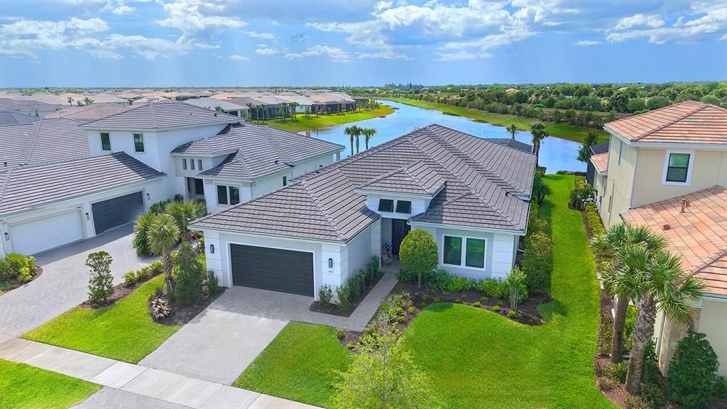 Vendido Recientemente: $1,425,000 (3 camas, 3 baños, 3064 Pies cuadrados)