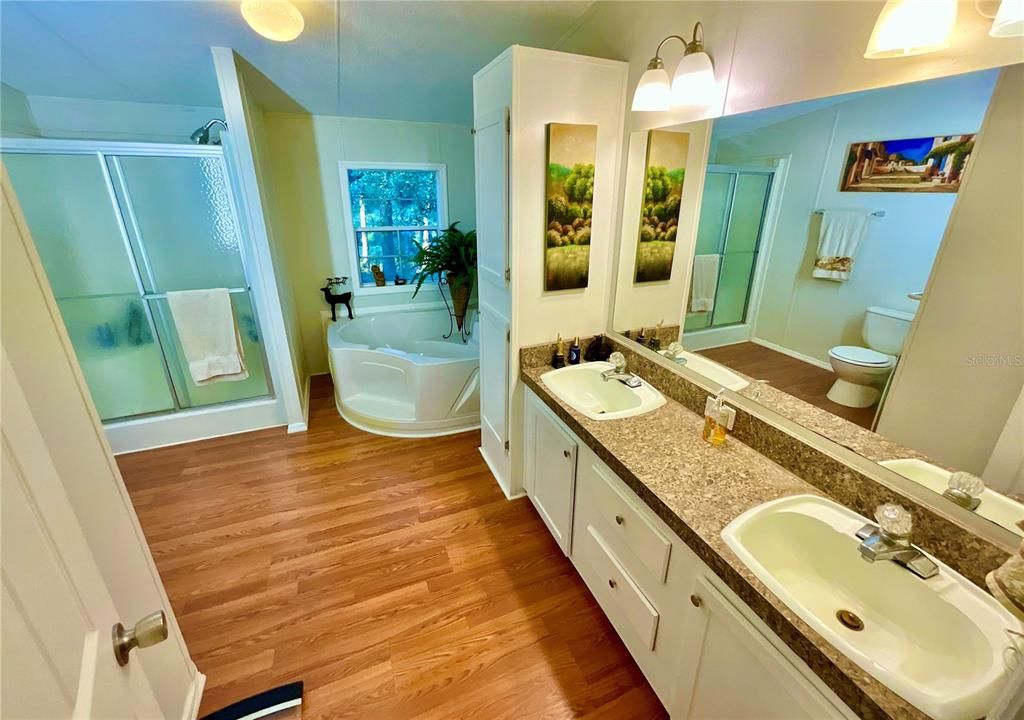 For Sale: $249,900 (4 beds, 3 baths, 2150 Square Feet)