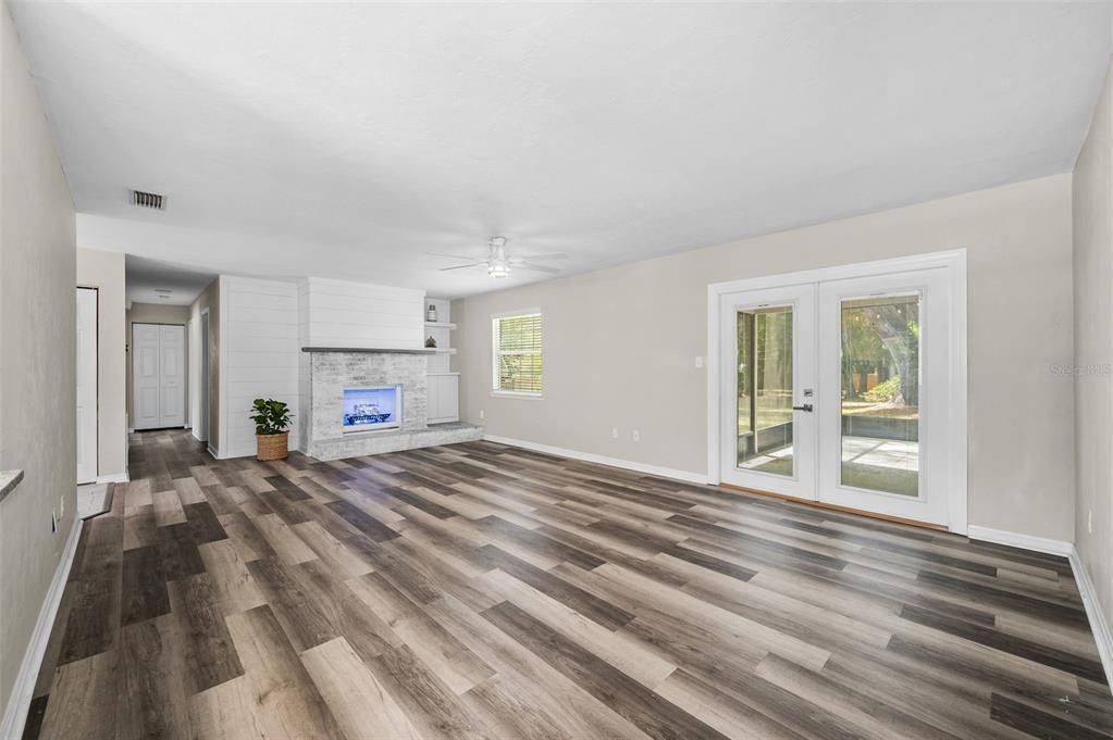 En Venta: $329,900 (3 camas, 2 baños, 1642 Pies cuadrados)