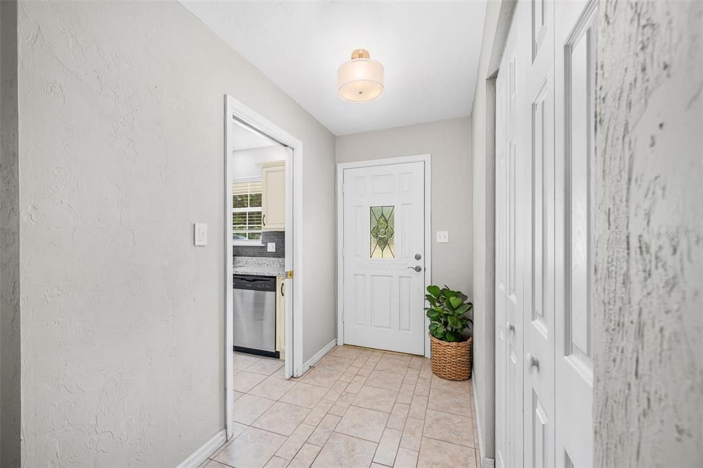 En Venta: $329,900 (3 camas, 2 baños, 1642 Pies cuadrados)