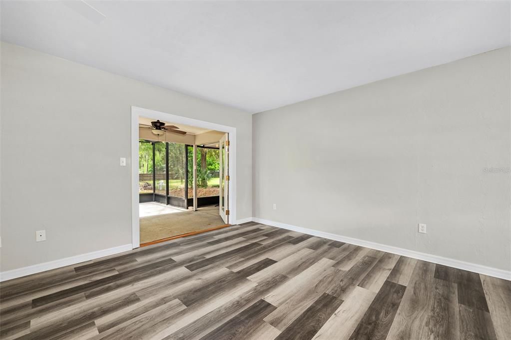 En Venta: $329,900 (3 camas, 2 baños, 1642 Pies cuadrados)