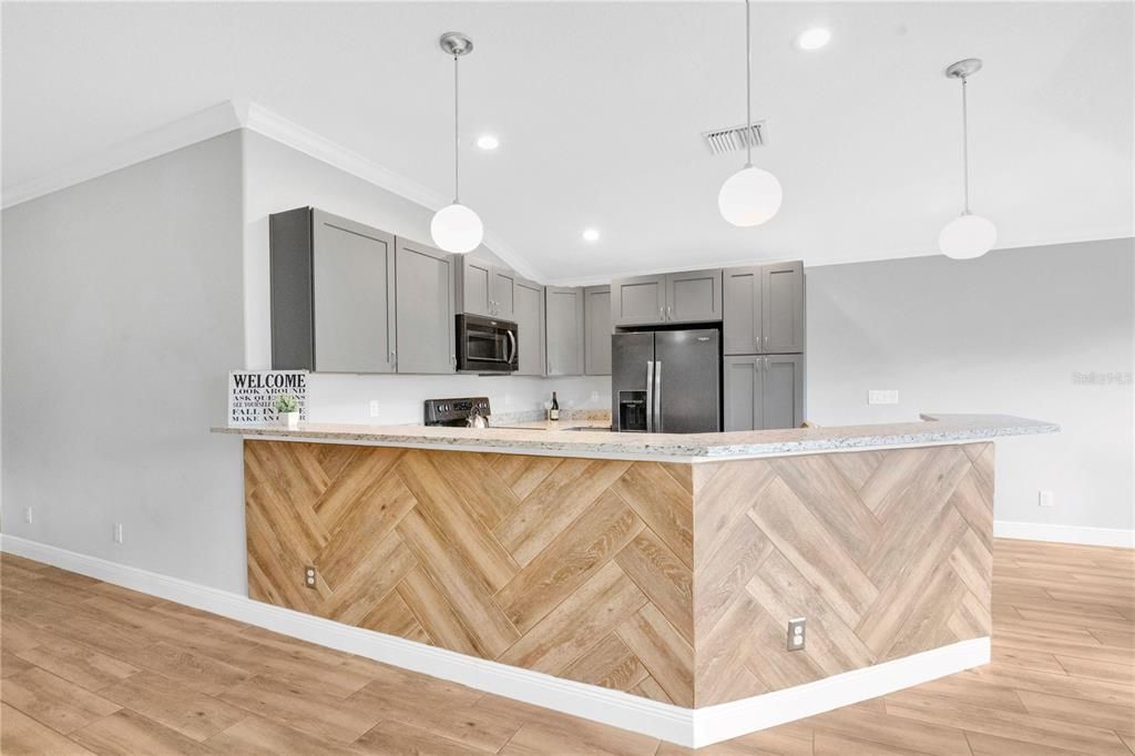 На продажу: $439,900 (4 спален, 2 ванн, 1800 Квадратных фут)