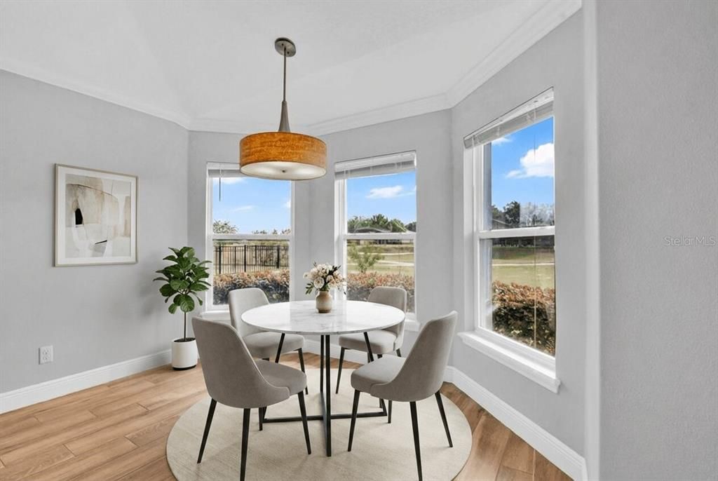 На продажу: $439,900 (4 спален, 2 ванн, 1800 Квадратных фут)