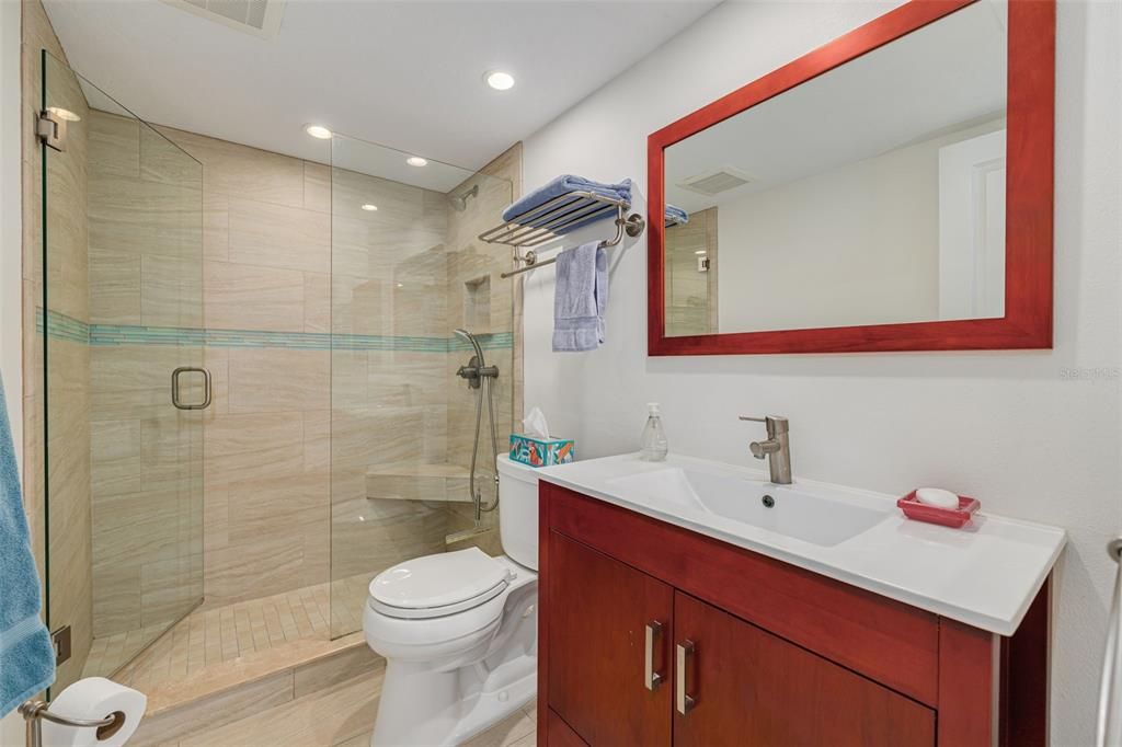 En Venta: $624,999 (2 camas, 2 baños, 1160 Pies cuadrados)