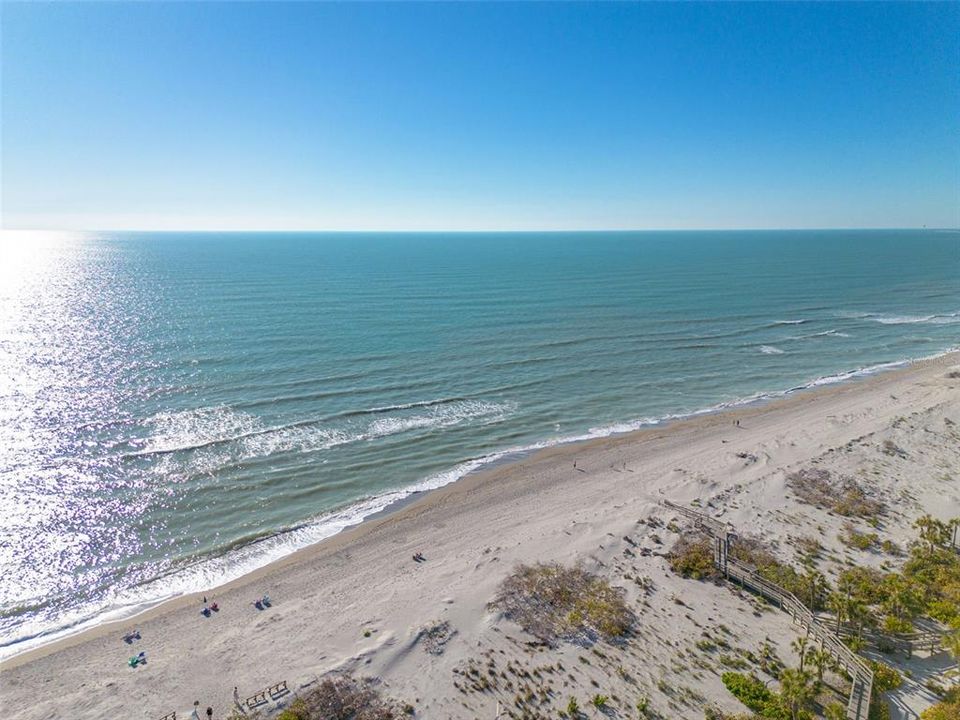 En Venta: $624,999 (2 camas, 2 baños, 1160 Pies cuadrados)