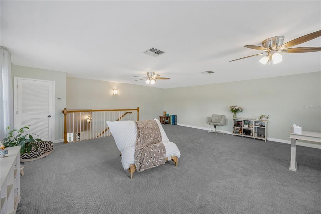 En Venta: $659,900 (4 camas, 2 baños, 2555 Pies cuadrados)