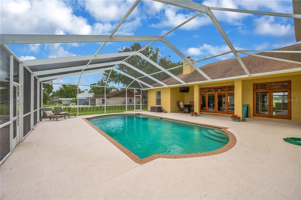En Venta: $659,900 (4 camas, 2 baños, 2555 Pies cuadrados)