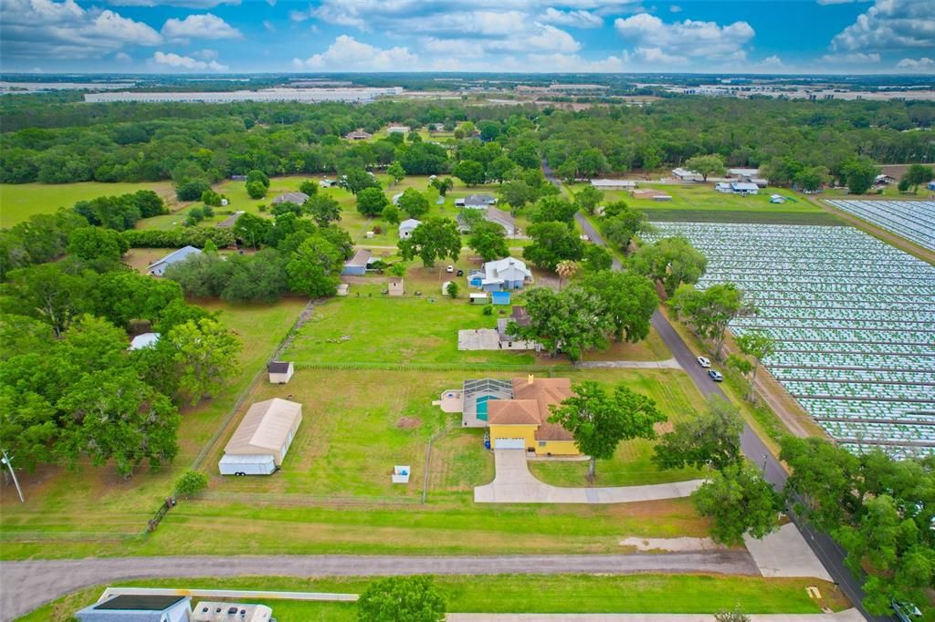 En Venta: $659,900 (4 camas, 2 baños, 2555 Pies cuadrados)